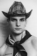 Load image into Gallery viewer, Yearbook Fanzine #17