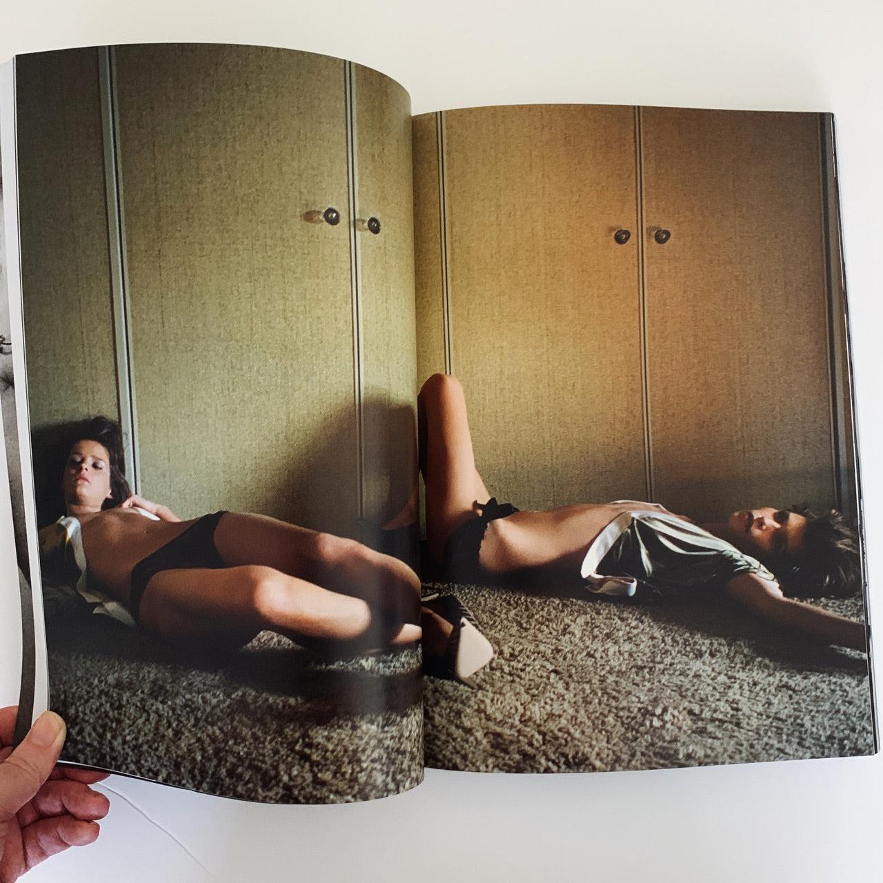 Mario Testino - Undressed (Softback)