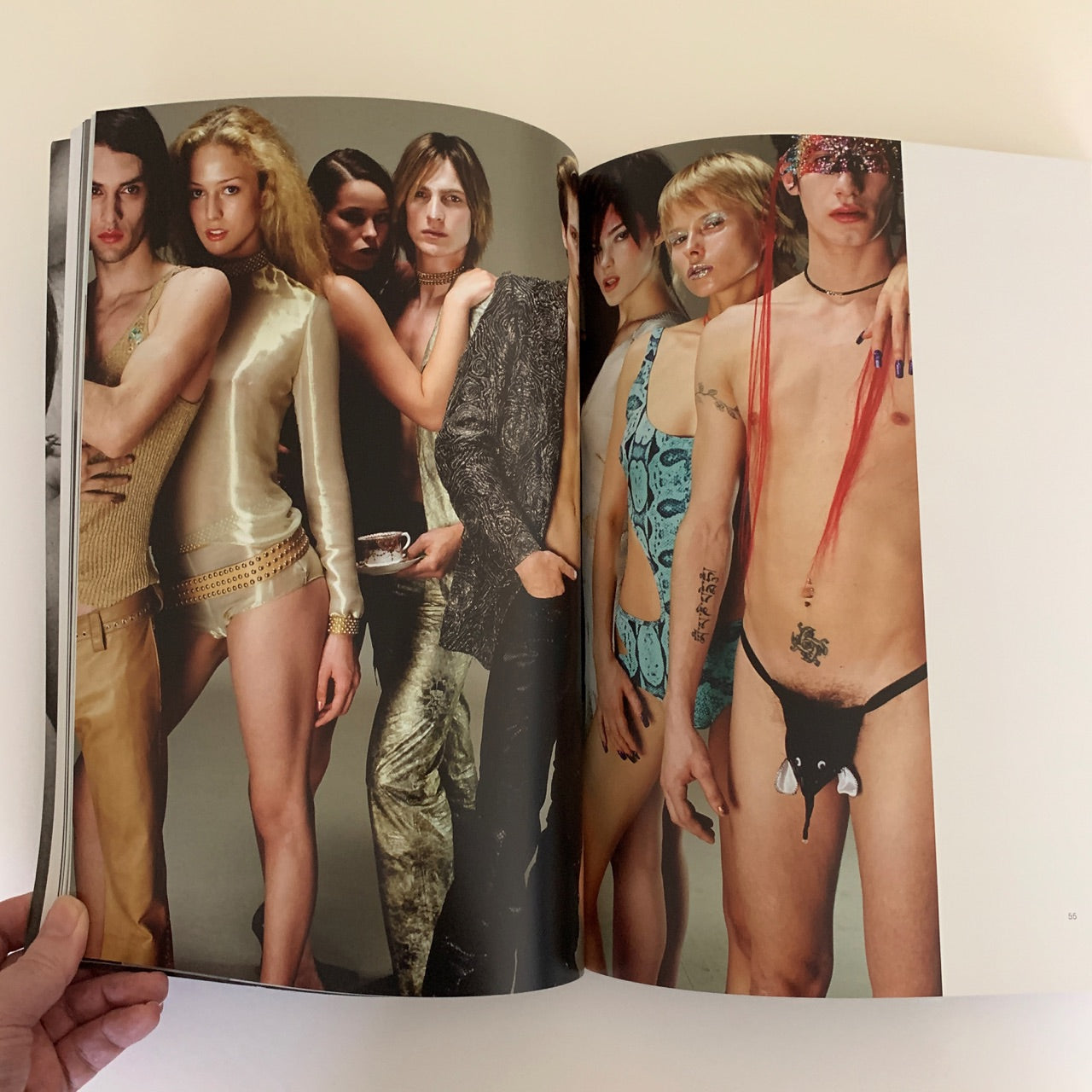Mario Testino - Undressed (Softback)